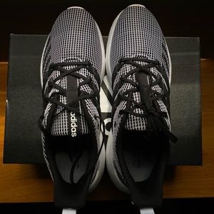 adidas Men's Questar Flow Sneaker Running Shoe